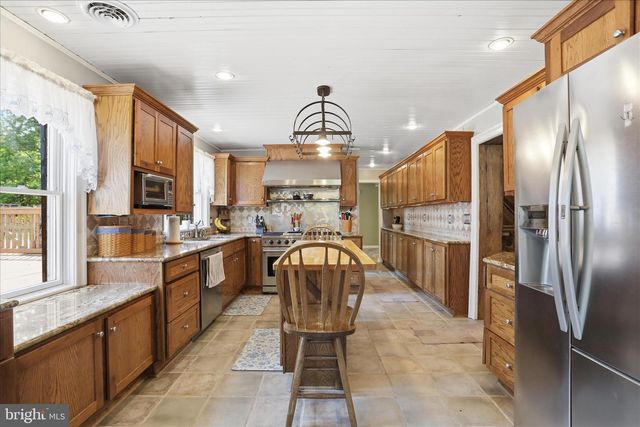 297 EUCLID AVE, Charles Town, WV 25414