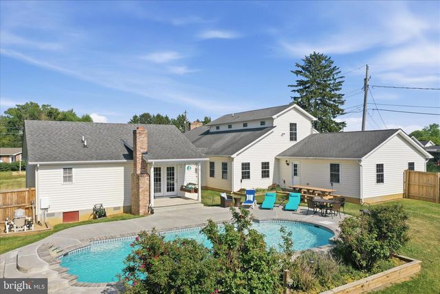 297 EUCLID AVE, Charles Town, WV 25414