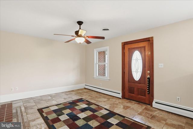 297 EUCLID AVE, Charles Town, WV 25414
