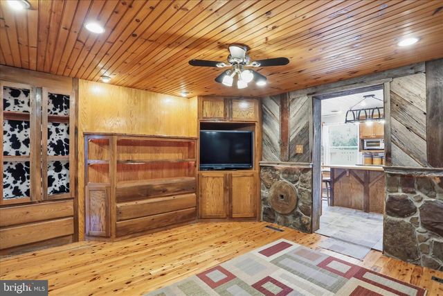 297 EUCLID AVE, Charles Town, WV 25414
