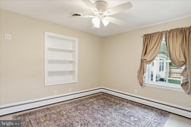 297 EUCLID AVE, Charles Town, WV 25414