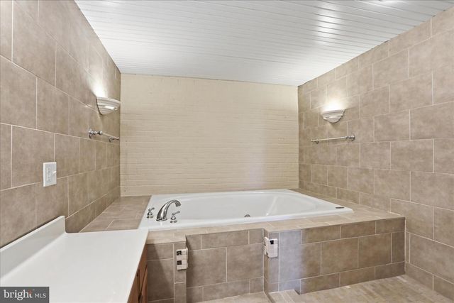 297 EUCLID AVE, Charles Town, WV 25414