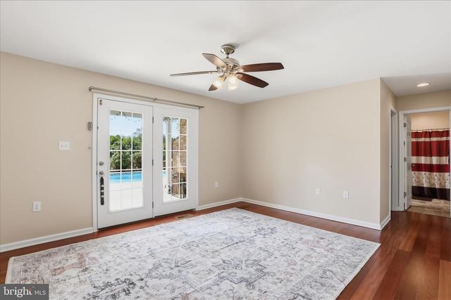 297 EUCLID AVE, Charles Town, WV 25414