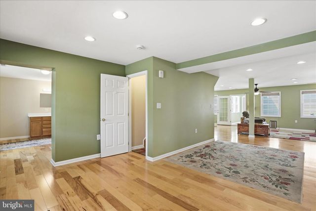 297 EUCLID AVE, Charles Town, WV 25414