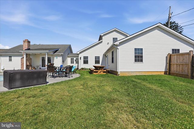297 EUCLID AVE, Charles Town, WV 25414