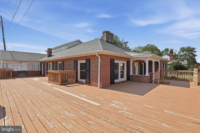 297 EUCLID AVE, Charles Town, WV 25414
