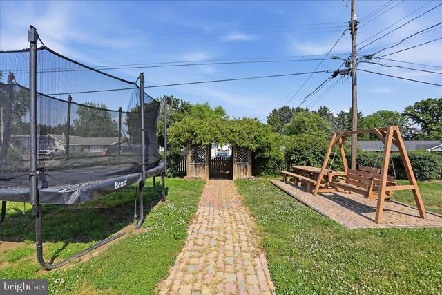 297 EUCLID AVE, Charles Town, WV 25414