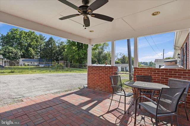 297 EUCLID AVE, Charles Town, WV 25414