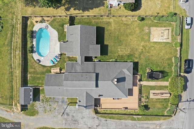 297 EUCLID AVE, Charles Town, WV 25414
