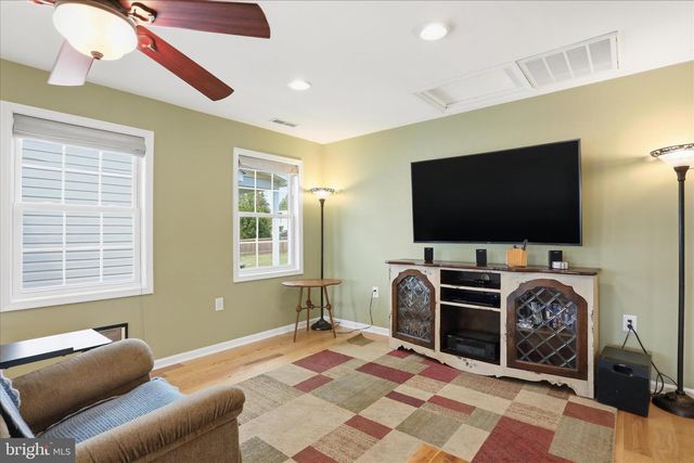 297 EUCLID AVE, Charles Town, WV 25414