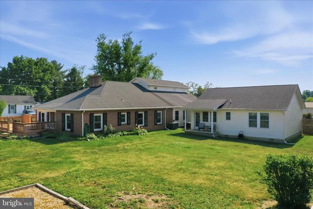 297 EUCLID AVE, Charles Town, WV 25414