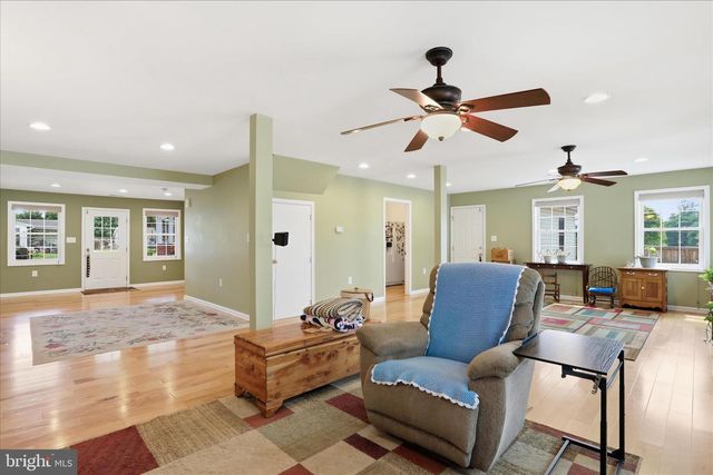 297 EUCLID AVE, Charles Town, WV 25414
