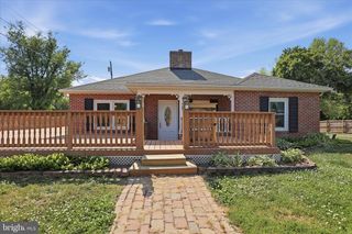 297 EUCLID AVE, Charles Town, WV 25414