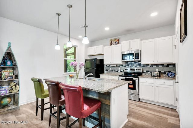 1054 S Fisher King Drive SE, Bolivia, NC 28422