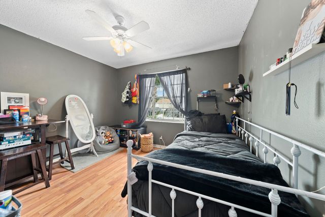 6824 Long Key Street, Lake Worth, FL 33467
