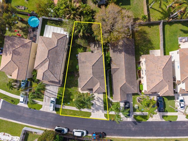 6824 Long Key Street, Lake Worth, FL 33467