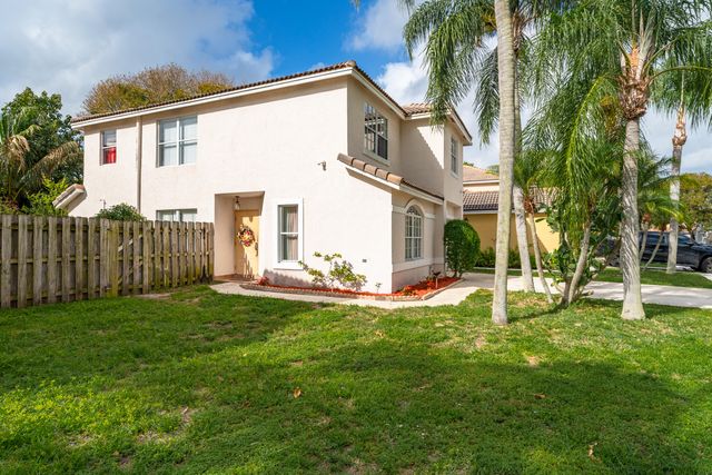 6824 Long Key Street, Lake Worth, FL 33467