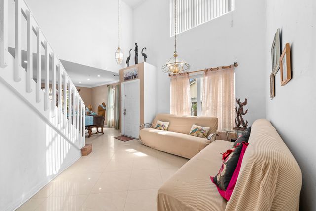 6824 Long Key Street, Lake Worth, FL 33467