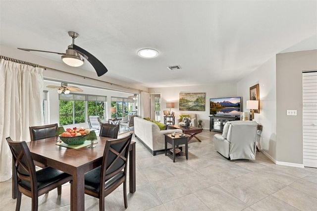 211 STONEHAM DRIVE, Sun City Center, FL 33573