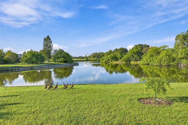 211 STONEHAM DRIVE, Sun City Center, FL 33573