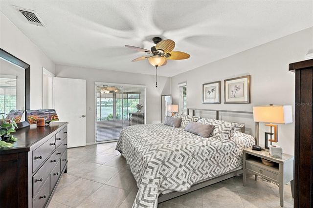 211 STONEHAM DRIVE, Sun City Center, FL 33573
