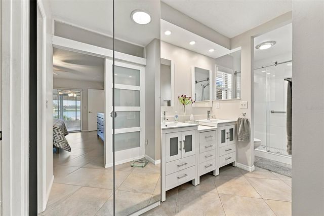 211 STONEHAM DRIVE, Sun City Center, FL 33573