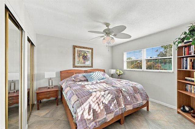 211 STONEHAM DRIVE, Sun City Center, FL 33573