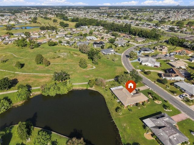 211 STONEHAM DRIVE, Sun City Center, FL 33573