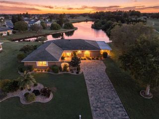 211 STONEHAM DRIVE, Sun City Center, FL 33573