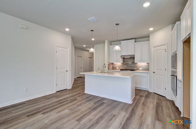 943 Creek Bed Drive, New Braunfels, TX 78130