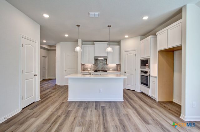 943 Creek Bed Drive, New Braunfels, TX 78130