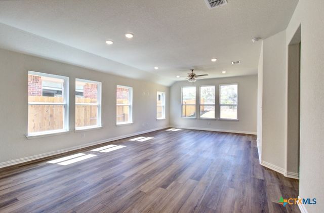 943 Creek Bed Drive, New Braunfels, TX 78130