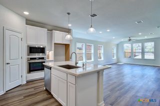 943 Creek Bed Drive, New Braunfels, TX 78130