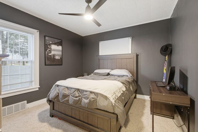 256 Garfield Avenue, Valparaiso, IN 46383
