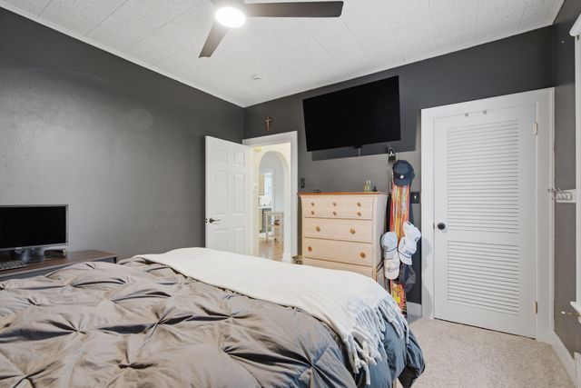 256 Garfield Avenue, Valparaiso, IN 46383