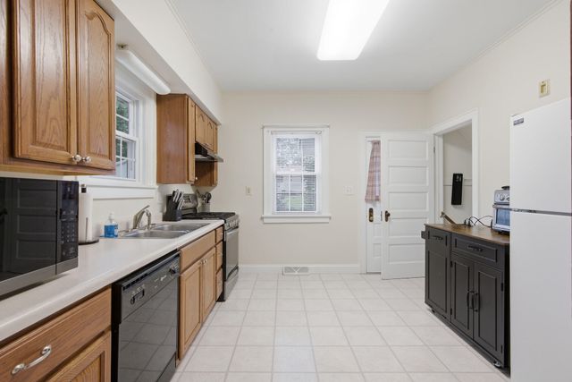 256 Garfield Avenue, Valparaiso, IN 46383