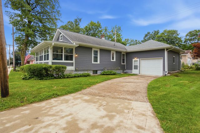 256 Garfield Avenue, Valparaiso, IN 46383