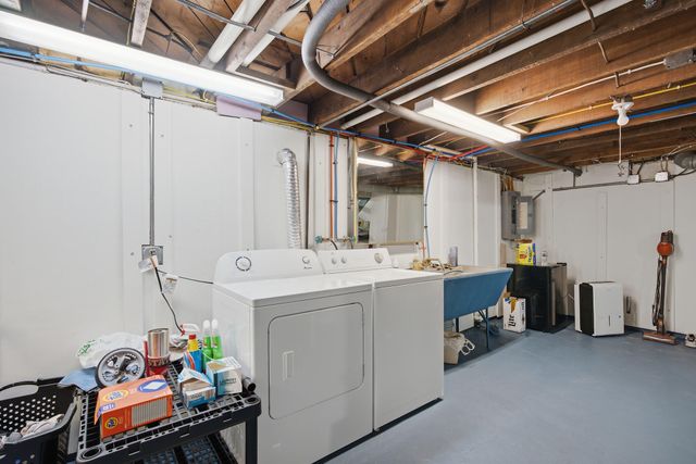 256 Garfield Avenue, Valparaiso, IN 46383