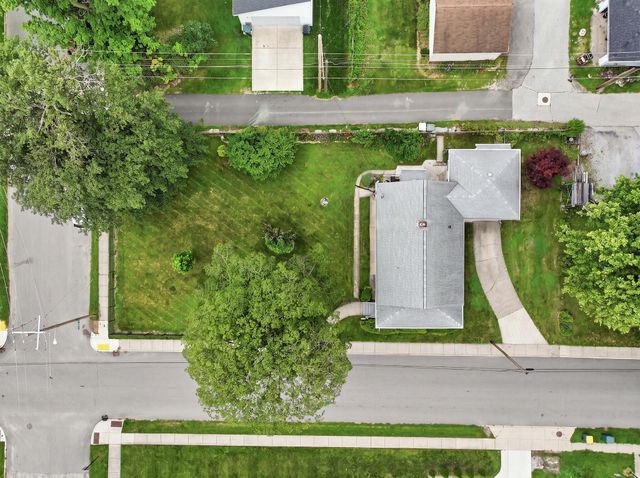 256 Garfield Avenue, Valparaiso, IN 46383
