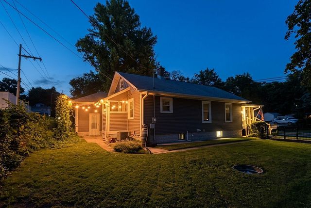 256 Garfield Avenue, Valparaiso, IN 46383
