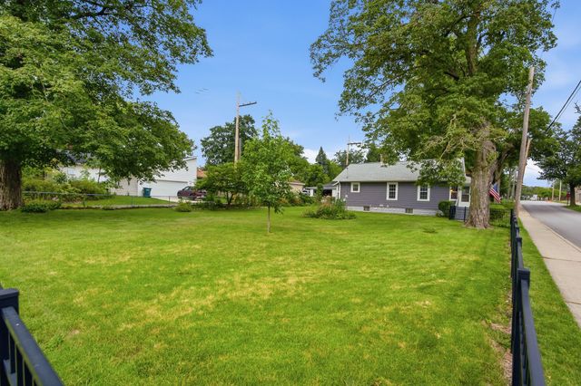 256 Garfield Avenue, Valparaiso, IN 46383