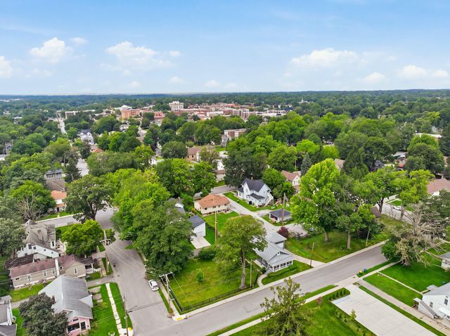 256 Garfield Avenue, Valparaiso, IN 46383