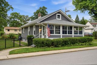 256 Garfield Avenue, Valparaiso, IN 46383