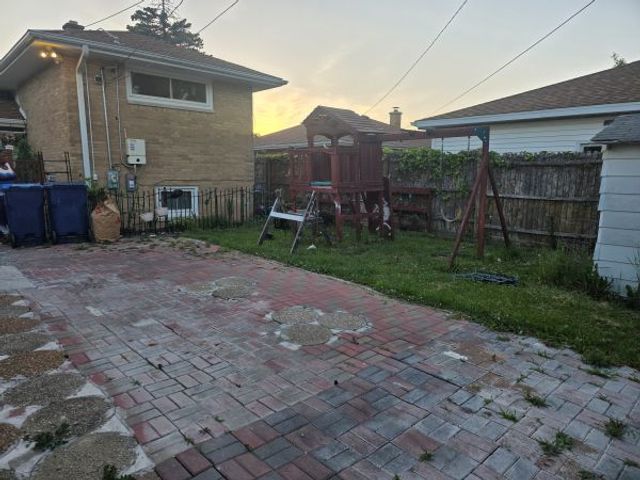 2321 Walnut Street, Waukegan, IL 60087