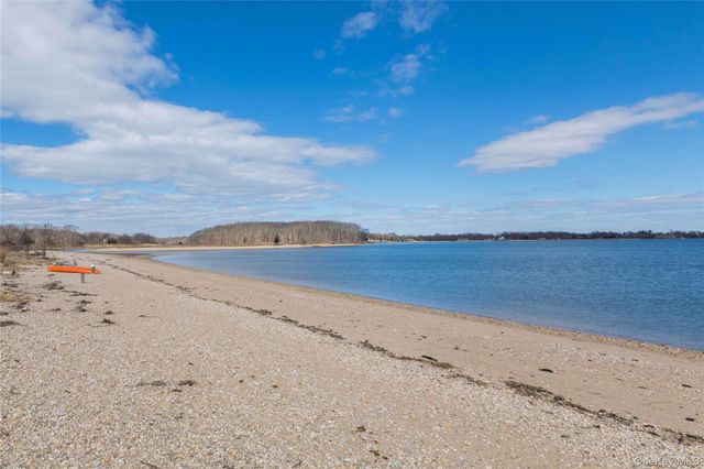 1705 Kerwin Boulevard, Greenport, NY 11944