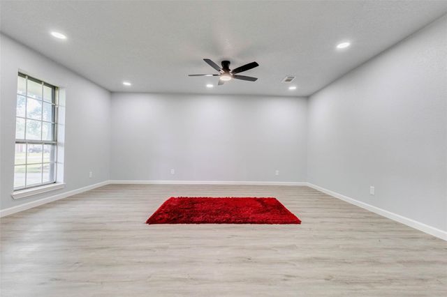 218 S Nugent Street, La Porte, TX 77571
