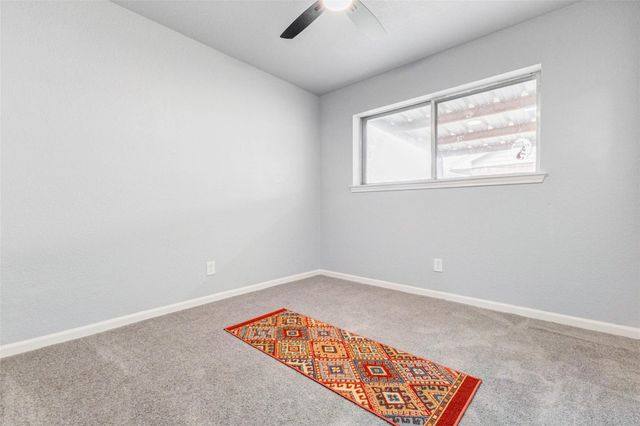 218 S Nugent Street, La Porte, TX 77571