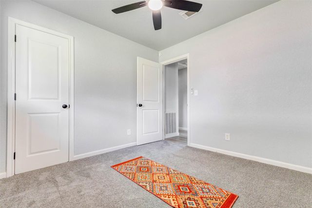 218 S Nugent Street, La Porte, TX 77571