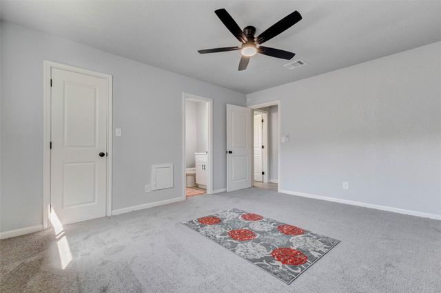 218 S Nugent Street, La Porte, TX 77571