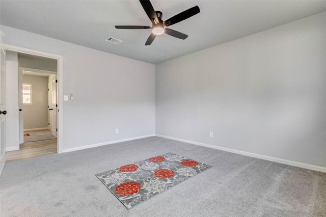 218 S Nugent Street, La Porte, TX 77571